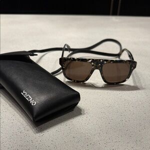 Kenzo Men’s Tortoise Shell Sunglasses with Black Case
